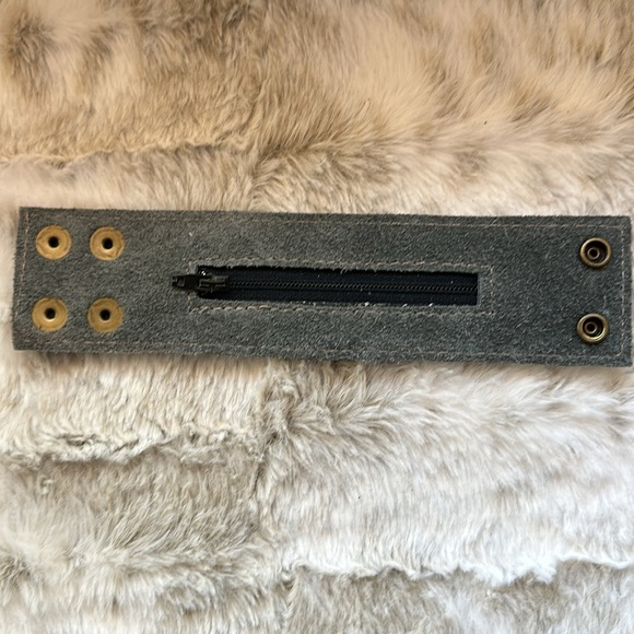 Western Boho Hide Cuff Bracelet with small money pocket - Picture 2 of 4